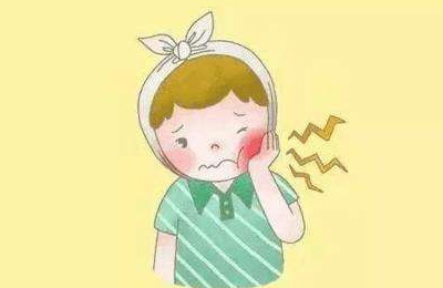 進食、遇到冷熱刺激時產(chǎn)生疼痛